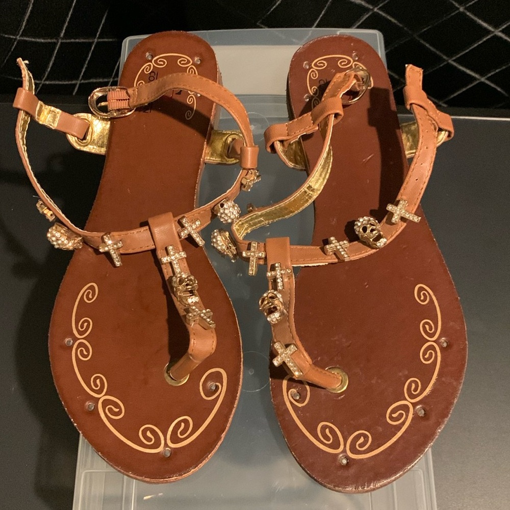 CR COLLECTION Women’s Skull and Cross Jewelled Sandals - New Without Tags